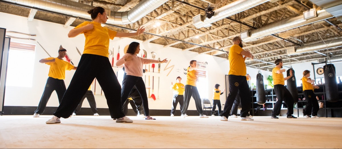 /assets/image/STQI-Toronto-Downtown-School-Shaolin-Martial-Arts-Kung-Fu-Qi-Gong-Gentle-Fitness-Classes-20200118-0119-162-BojW.jpg